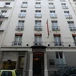 מלון Du Mont Louis *