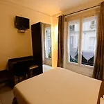 Du Mont Louis מלון *