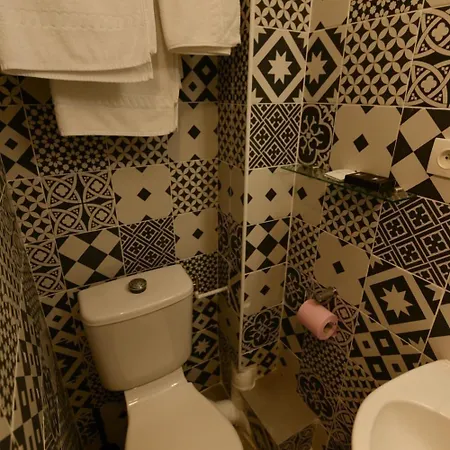 Hotel Du Mont Louis Parigi