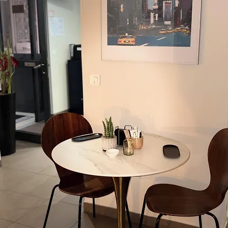 Hotel Du Mont Louis Parigi
